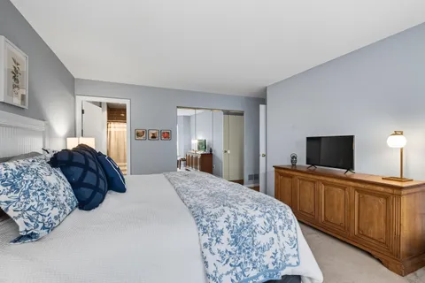 $280,000 | 524 Geneva National Avenue North, Unit 667, Geneva, WI 53147