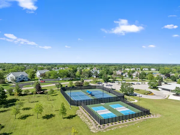 $270,000 | 524 Geneva National Avenue North, Unit 667, Geneva, WI 53147