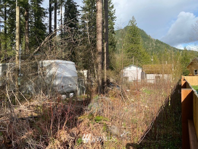 7842 Kendall Road Maple Falls, WA 98266 - Photo 3 of 3 Gallery Image 3