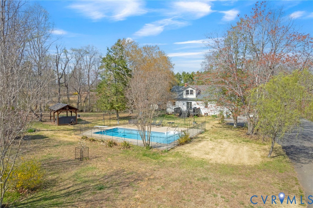 4939 Richmond Road Keswick, VA 22947 - Photo 4 of 75