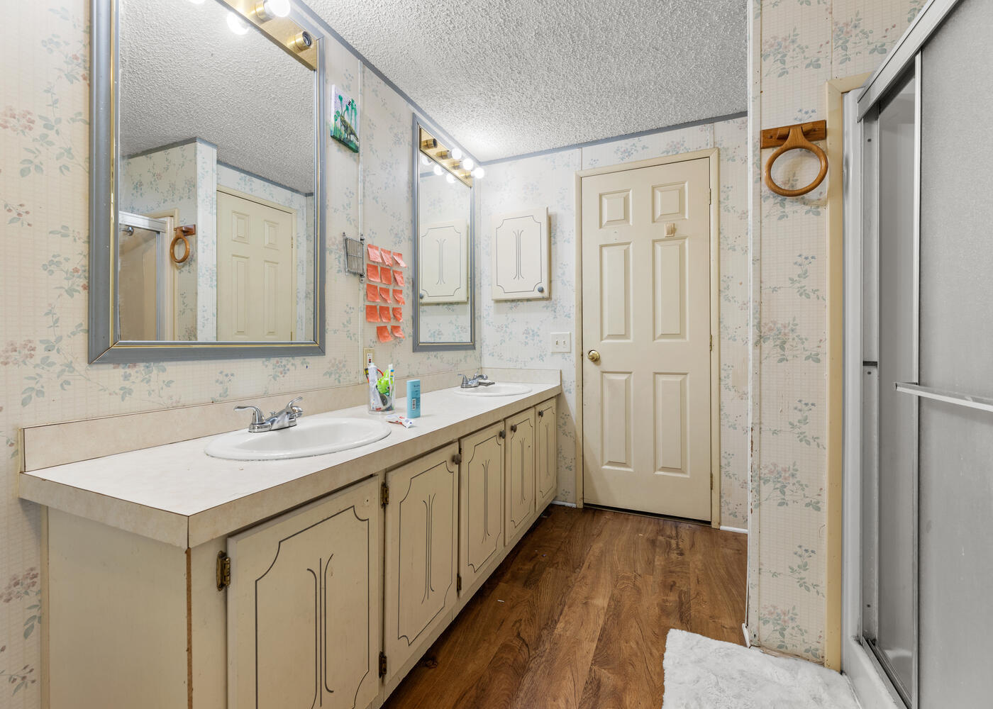 35312 Lenard Road Springville, CA 93265 - Photo 17 of 37 Bathroom 1