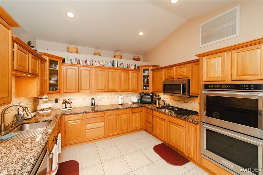 2113 South Dragoon Road Golden Valley, AZ 86413 - Photo 19 of 69 Kitchen