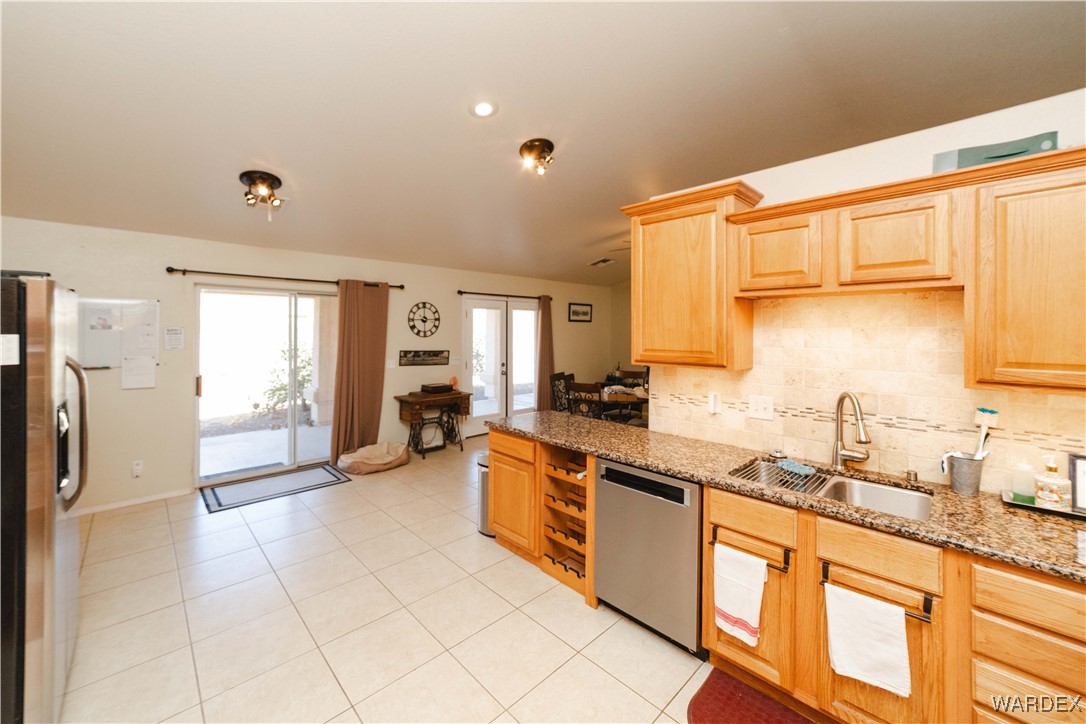 2113 South Dragoon Road Golden Valley, AZ 86413 - Photo 21 of 69 Kitchen