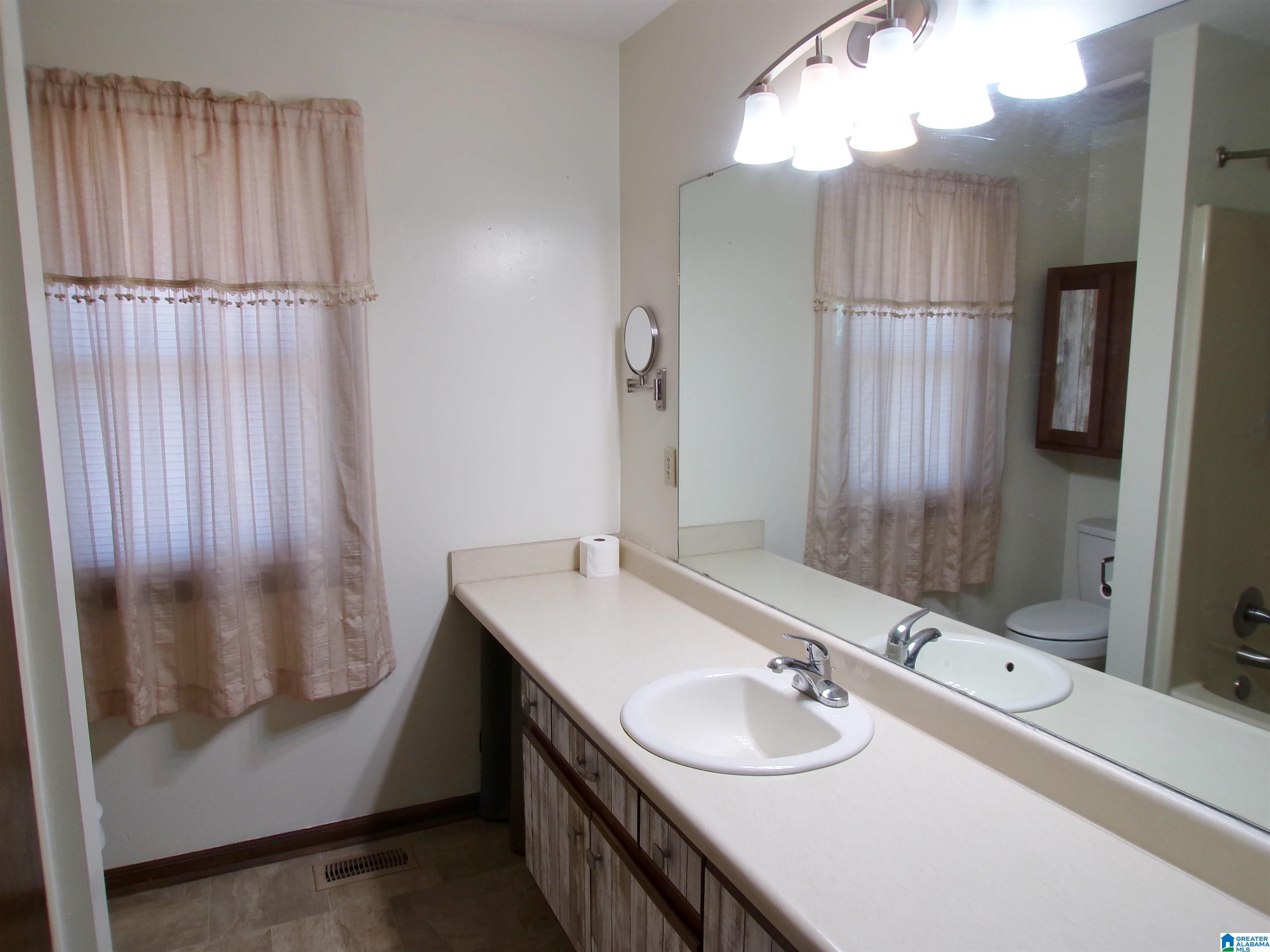 1707 Roundhill Road Weaver, AL 36277 - Photo 47 of 78
