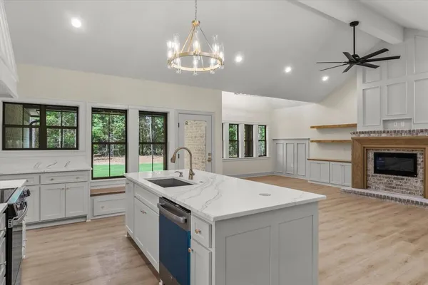 $489,900 | 404 Private Road 5808, Grand Saline, TX 75140