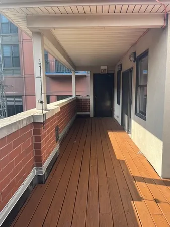 $825,000 | 334 North Jefferson Street, Unit A, Chicago, IL 60661