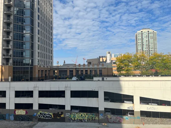 $825,000 | 334 North Jefferson Street, Unit A, Chicago, IL 60661