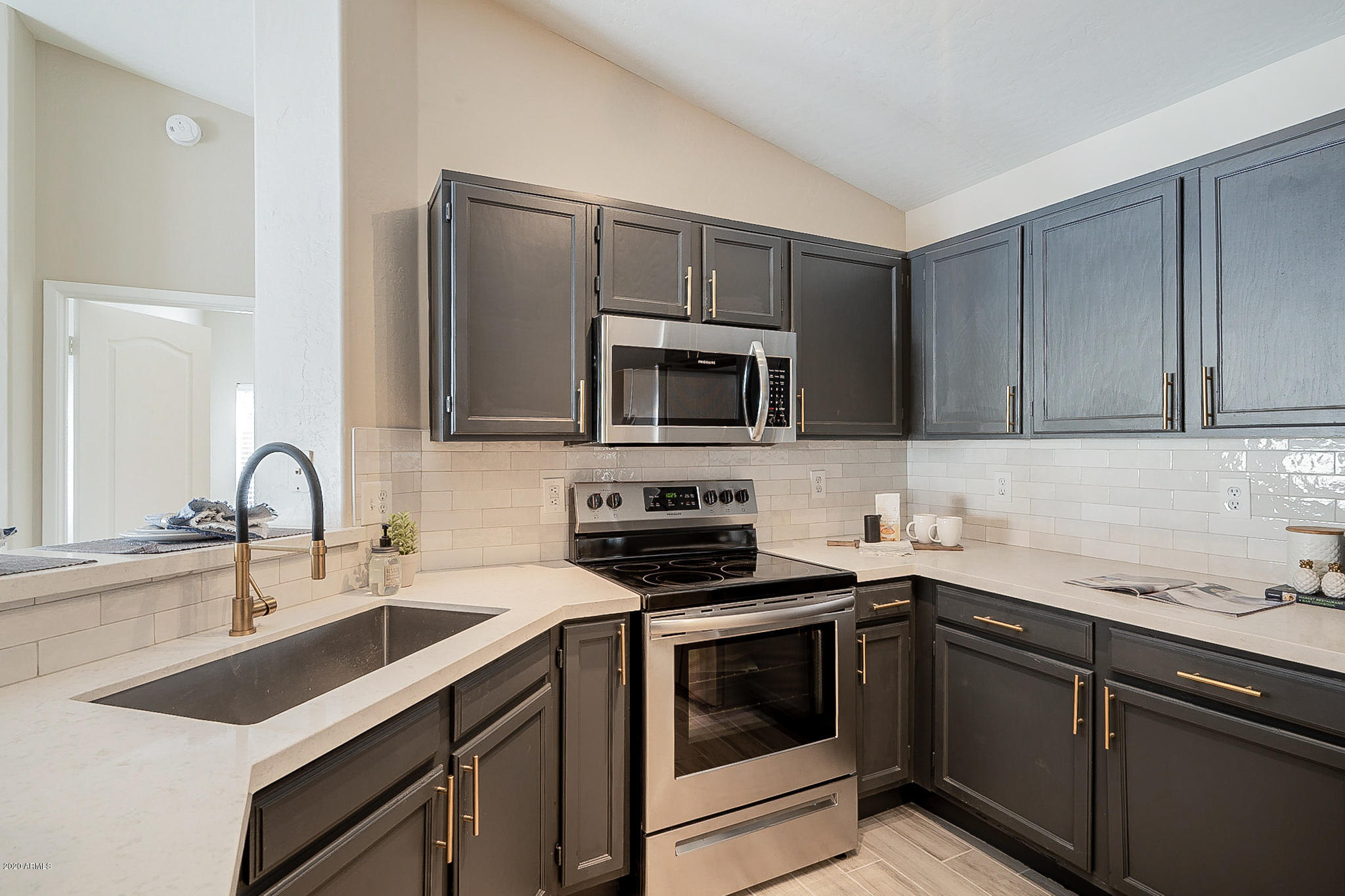 4163 East Pecan Road Phoenix, AZ 85040 - Photo 14 of 32 Pecan-17