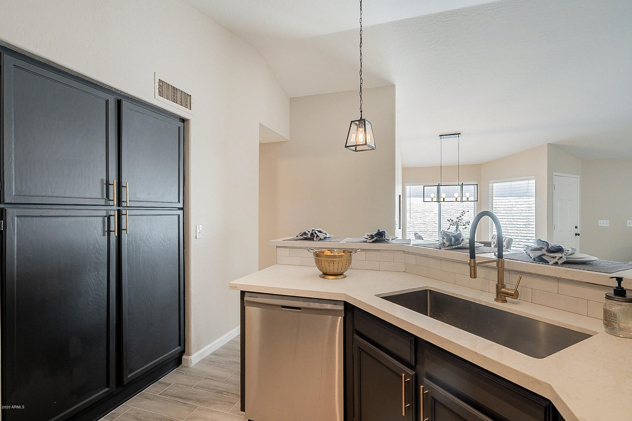 4163 East Pecan Road Phoenix, AZ 85040 - Photo 15 of 32 Pecan-18