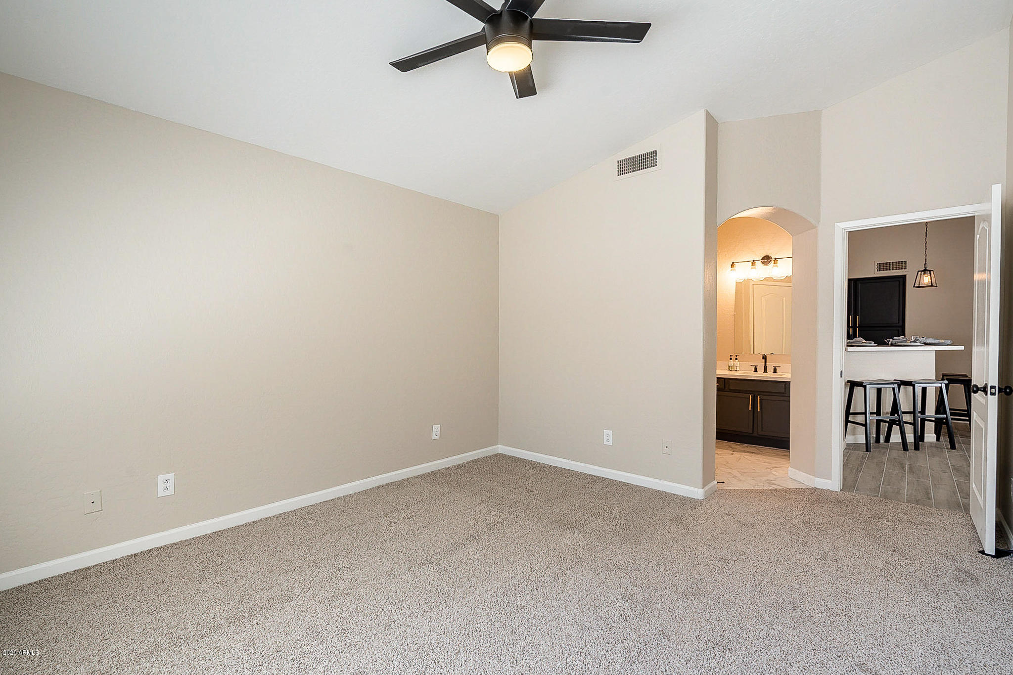 4163 East Pecan Road Phoenix, AZ 85040 - Photo 17 of 32 Master Suite