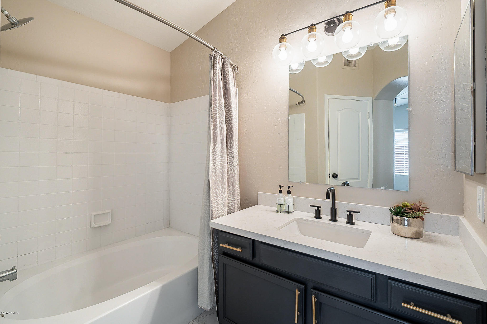 4163 East Pecan Road Phoenix, AZ 85040 - Photo 20 of 32 Master Bathroom