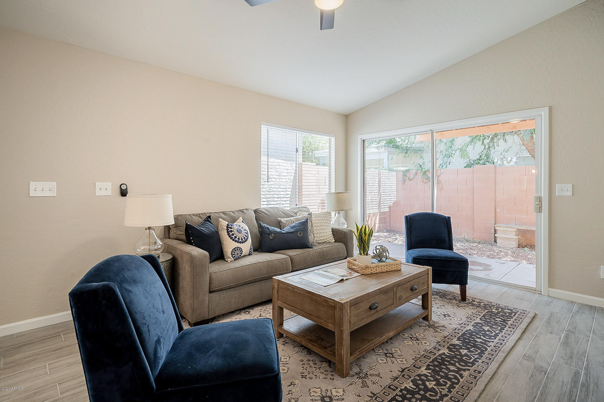 4163 East Pecan Road Phoenix, AZ 85040 - Photo 8 of 32 Pecan-11