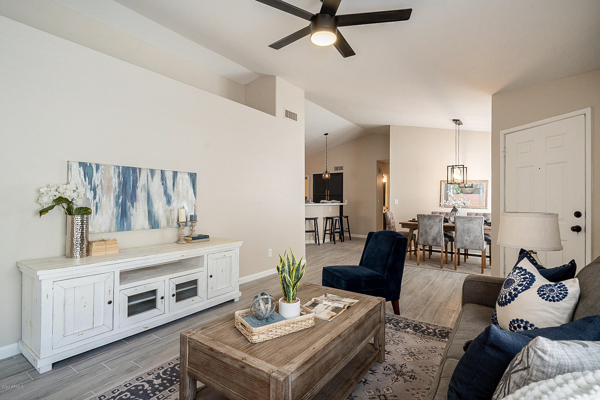 4163 East Pecan Road Phoenix, AZ 85040 - Photo 10 of 32 Pecan-13