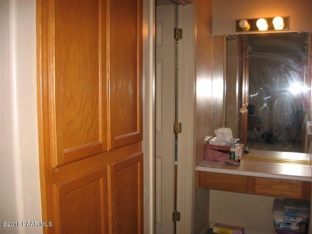 543 West Ahonen Road Paulden, AZ 86334 - Photo 8 of 24 a bathroom with a mirror
