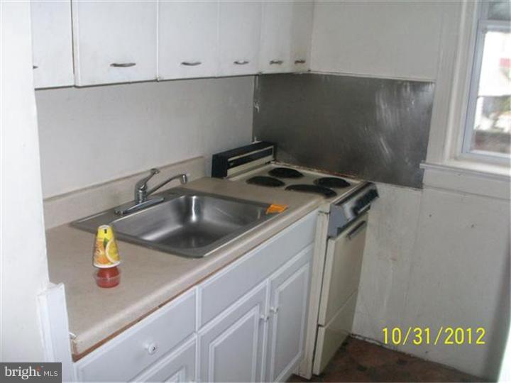 165 Wellington Road Upper Darby, PA 19082 - Photo 3 of 8 Unit #1