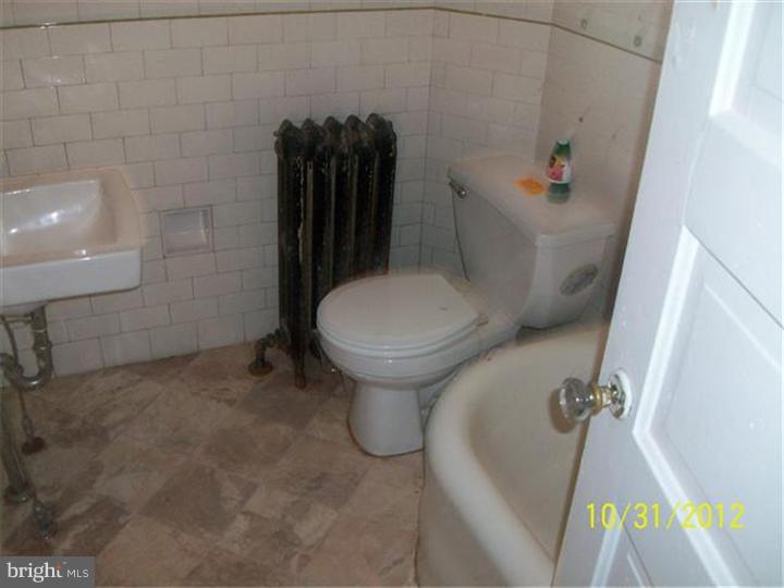 165 Wellington Road Upper Darby, PA 19082 - Photo 4 of 8 Unit #1