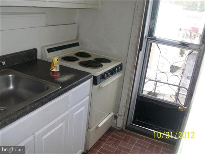165 Wellington Road Upper Darby, PA 19082 - Photo 6 of 8 Unit #2