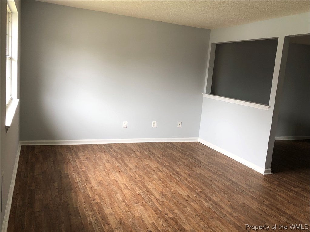1803 Olde Buckingham Road Hampton, VA 23669 - Photo 2 of 26 Gallery Image 2