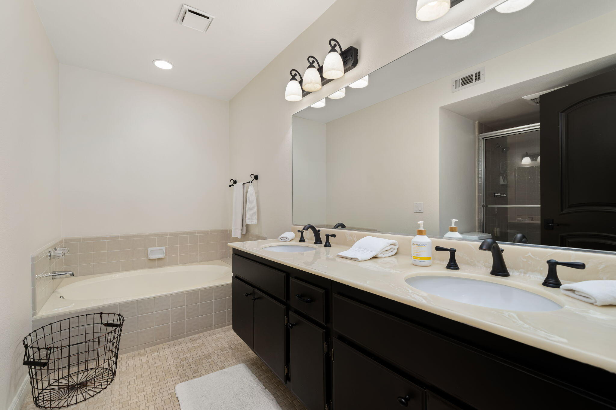 77136 Vía Huerta La Quinta, CA 92253 - Photo 25 of 30 V M BATH 1