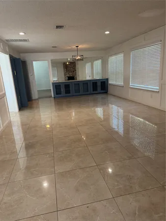 $2,000 | 7838 Vickijohn Drive, Houston, TX 77071