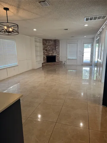 $2,000 | 7838 Vickijohn Drive, Houston, TX 77071