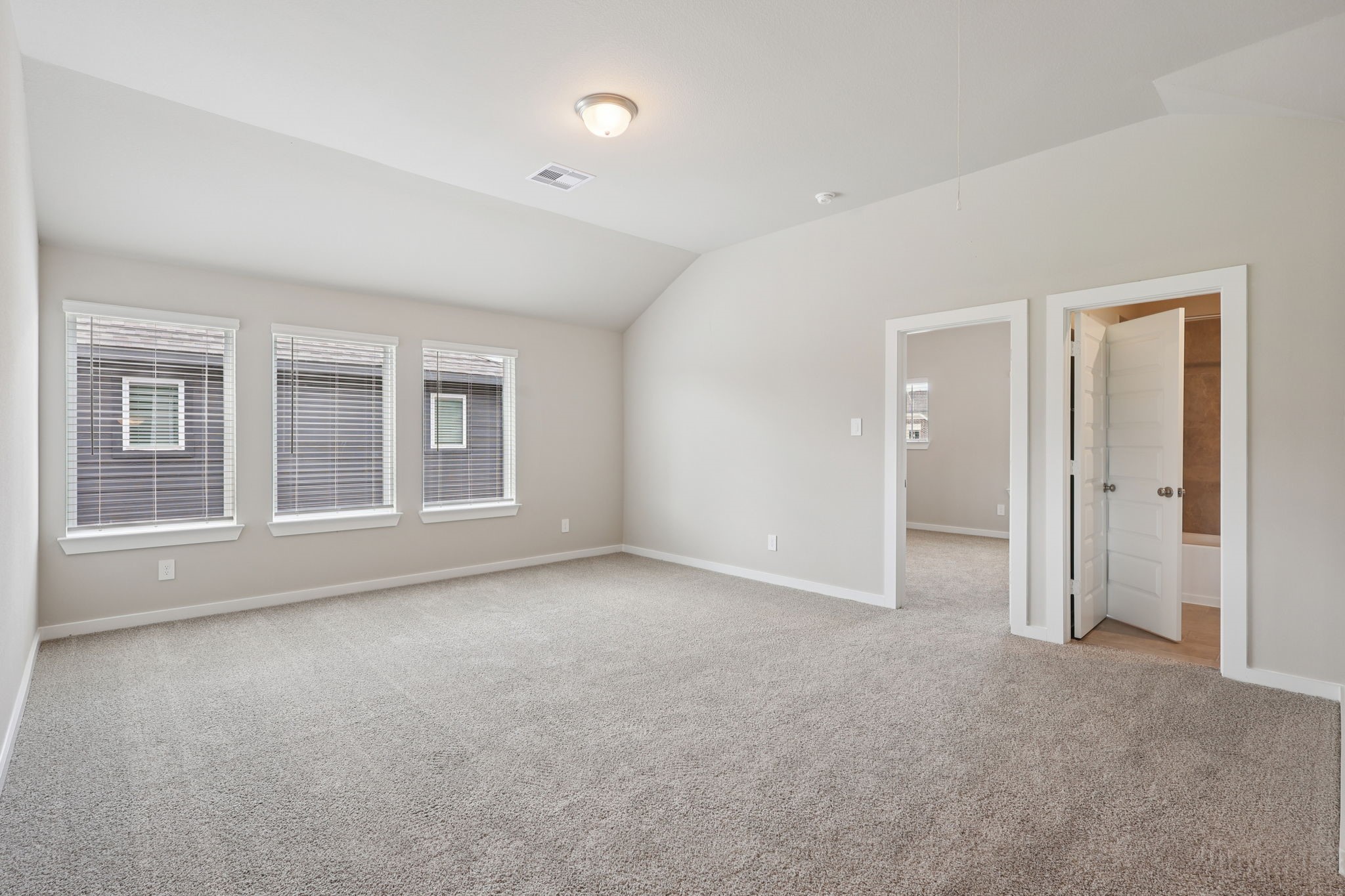 5710 Chamberlain Crossing Rosenberg, TX 77471 - Photo 22 of 37 Photo is not of the actual home, but is an inspirational photo of builder’s model home and may depict options, furnishings, and/or decorator features that are not included