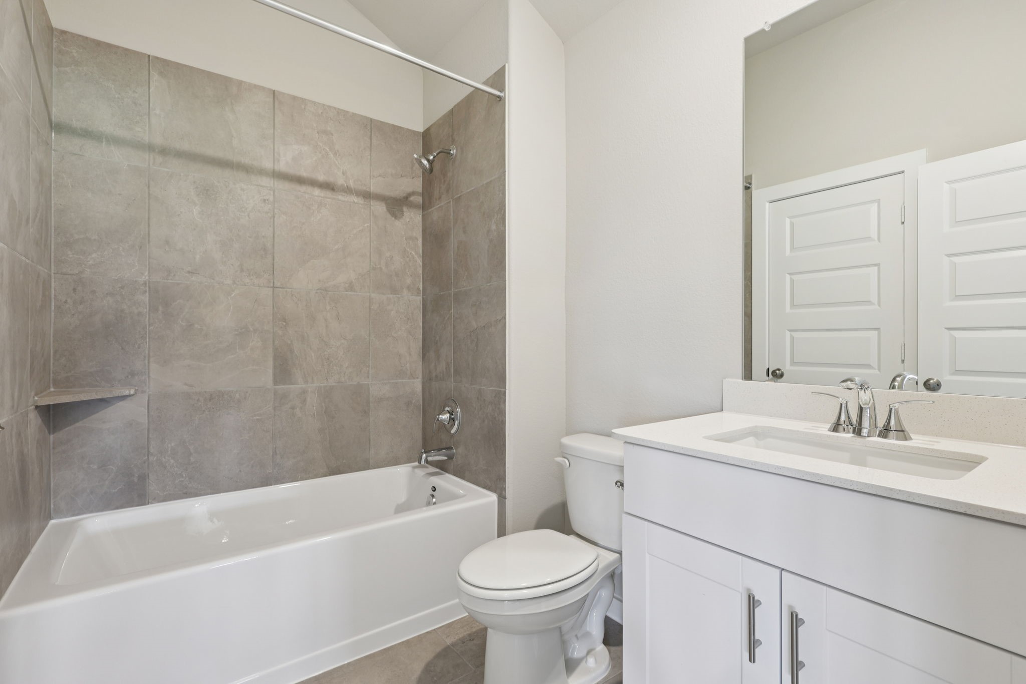 5710 Chamberlain Crossing Rosenberg, TX 77471 - Photo 29 of 40 a bathroom with a sink toilet and shower