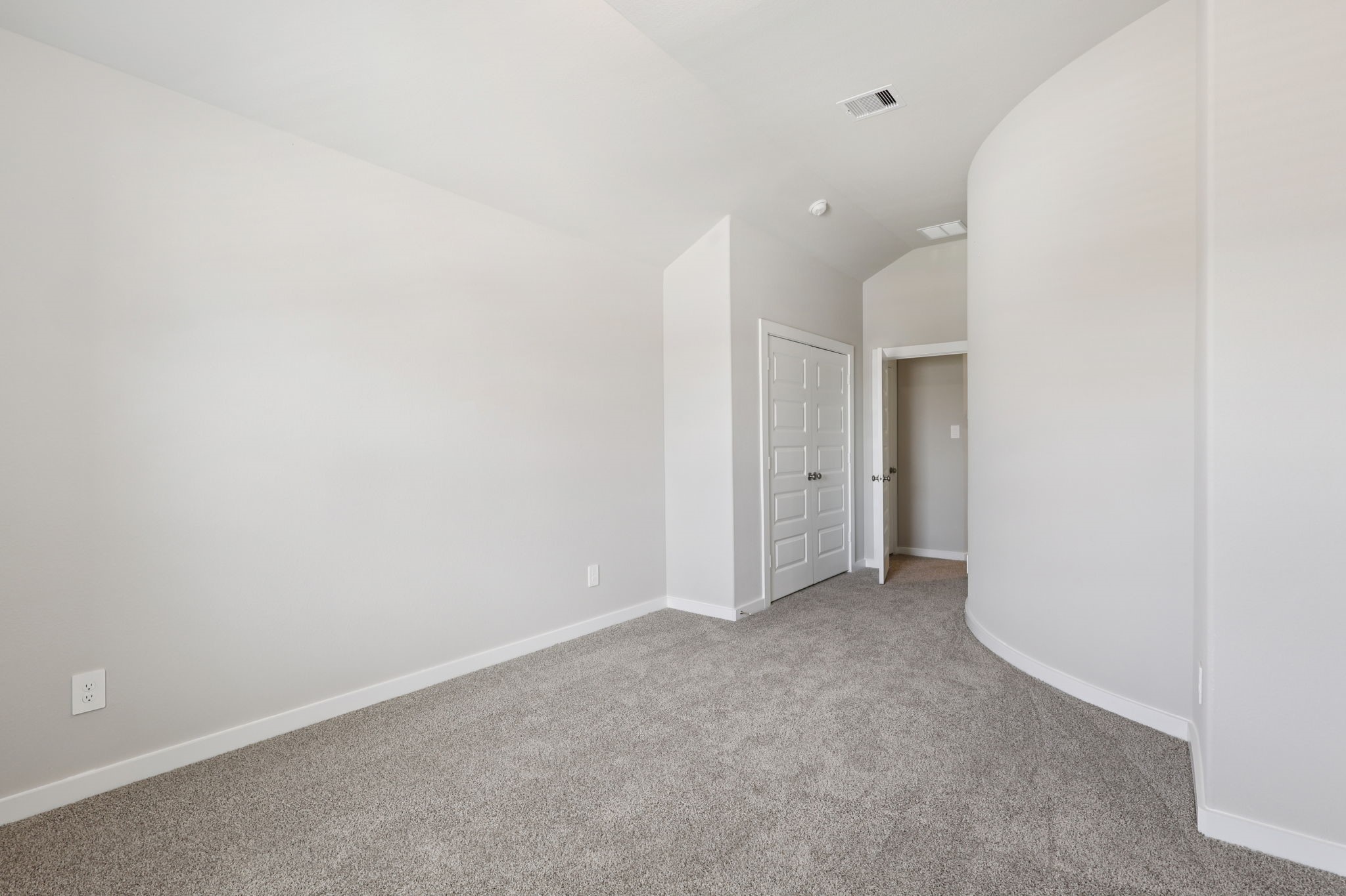 5710 Chamberlain Crossing Rosenberg, TX 77471 - Photo 32 of 40 a view of an empty room