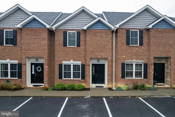 $1,700 | 102 Cedar Point Lane, Harrisonburg, VA 22802