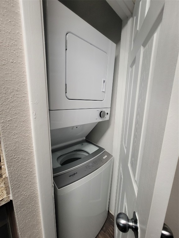 7250 West Greens Road, Unit 515 Houston, TX 77064 - Photo 8 of 9 a utility room with dryer and washer
