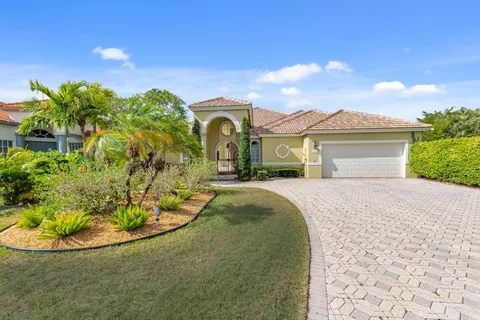 $999,000 | 9152 Long Lake Palm Drive, Boca Raton, FL 33496