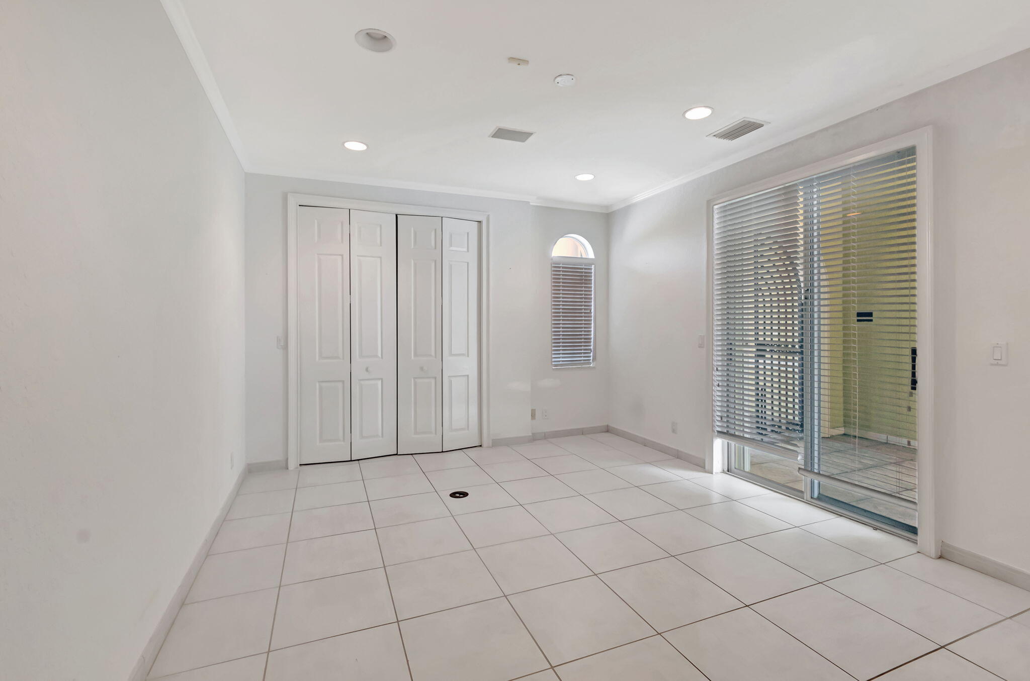 9152 Long Lake Palm Drive Boca Raton, FL 33496 - Photo 23 of 36 a view of an empty room