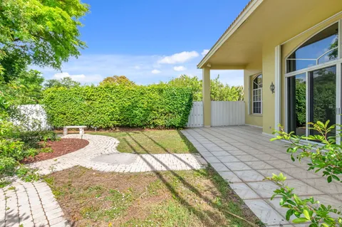 $999,000 | 9152 Long Lake Palm Drive, Boca Raton, FL 33496