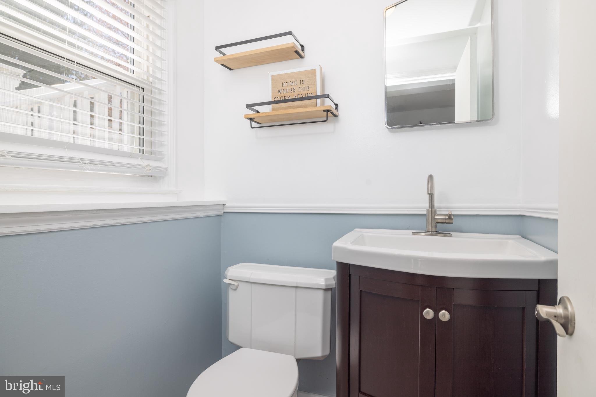 23 Ferncliff Road Newark, DE 19711 - Photo 15 of 42 Half bathroom