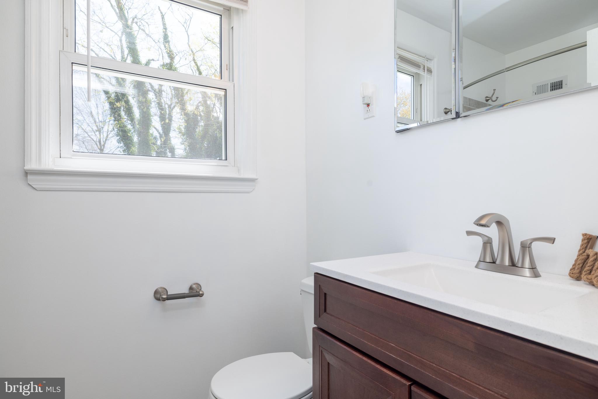 23 Ferncliff Road Newark, DE 19711 - Photo 24 of 42 Full bathroom