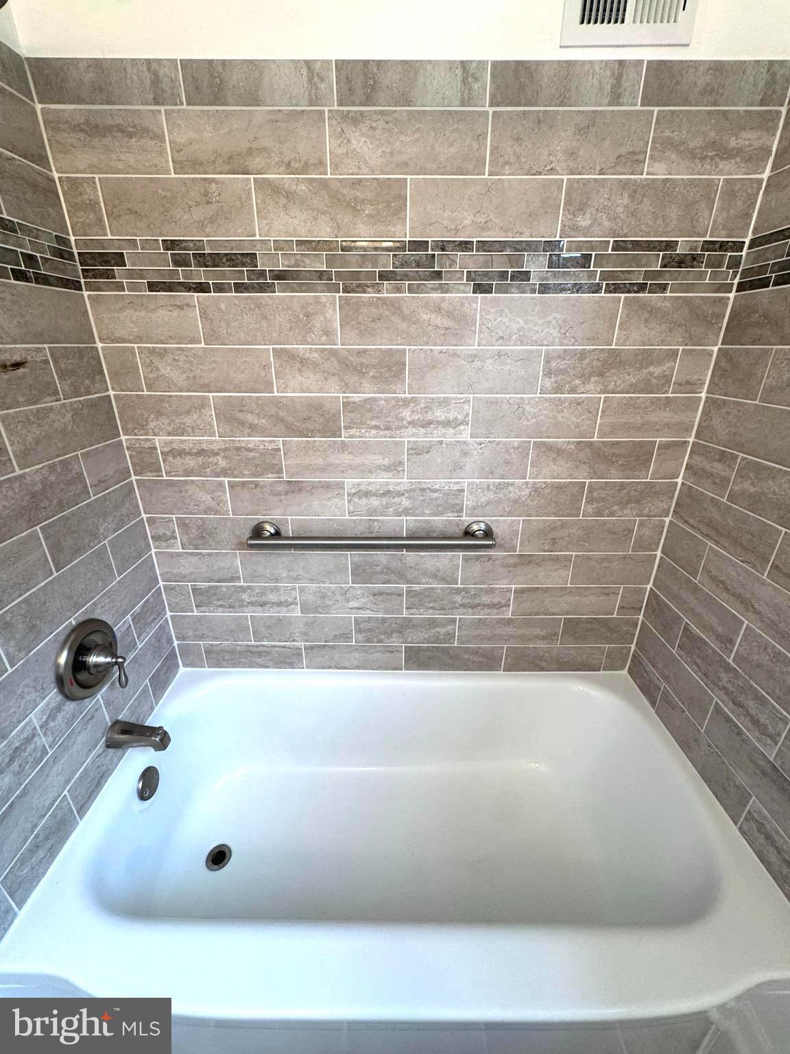 23 Ferncliff Road Newark, DE 19711 - Photo 26 of 42 Shower/tub