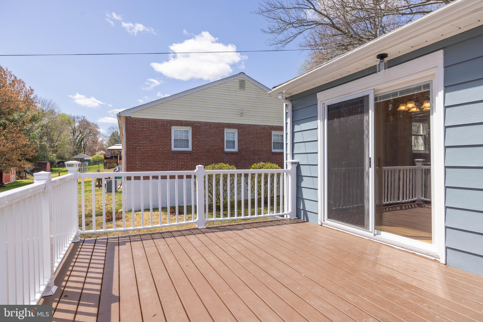 23 Ferncliff Road Newark, DE 19711 - Photo 34 of 42 Sliding glass doors/Deck