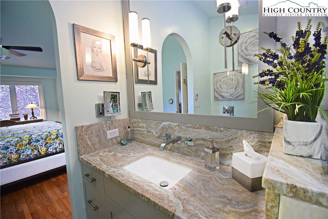 1107 Dewitt Barnett Road Banner Elk, NC 28604 - Photo 23 of 50 Gallery Image 23