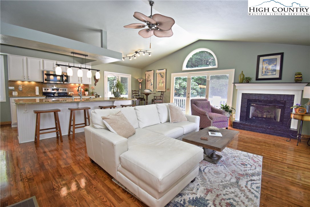 1107 Dewitt Barnett Road Banner Elk, NC 28604 - Photo 31 of 50 Gallery Image 31