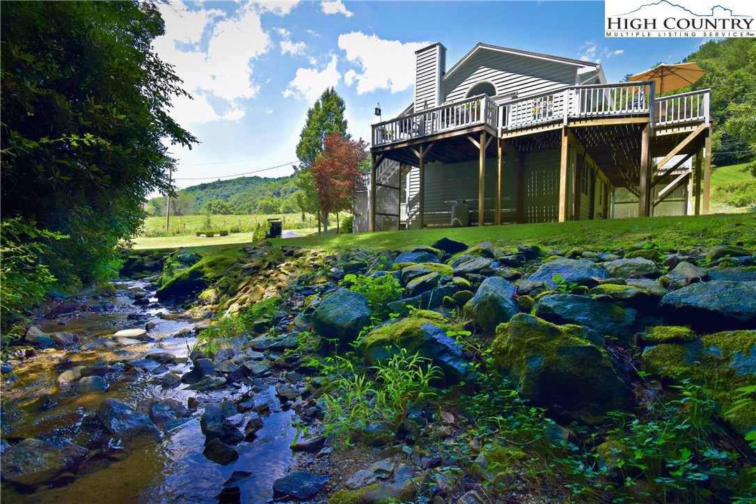 1107 Dewitt Barnett Road Banner Elk, NC 28604 - Photo 4 of 50 Gallery Image 4