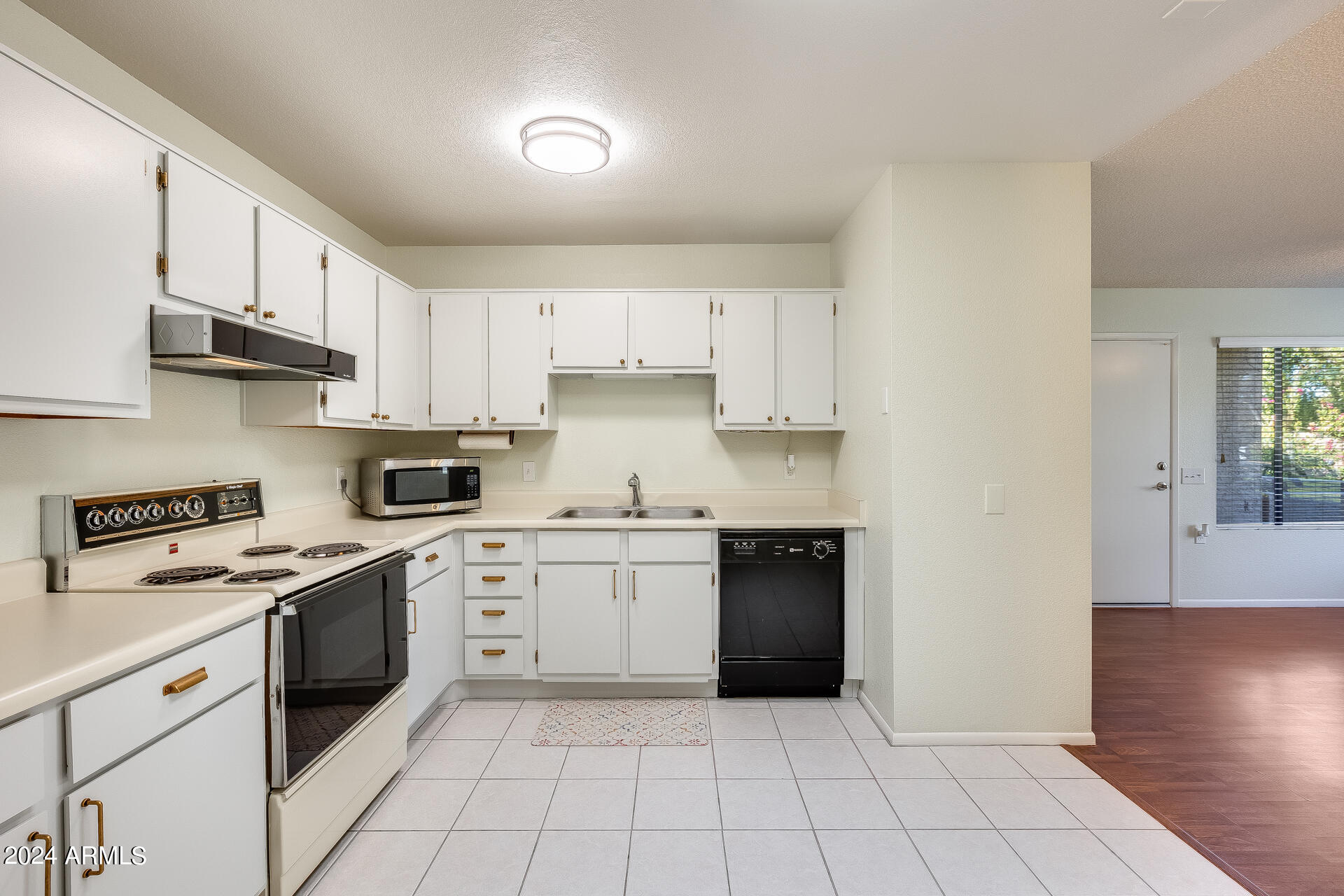 14300 West Bell Road, Unit 35 Surprise, AZ 85374 - Photo 13 of 49 11