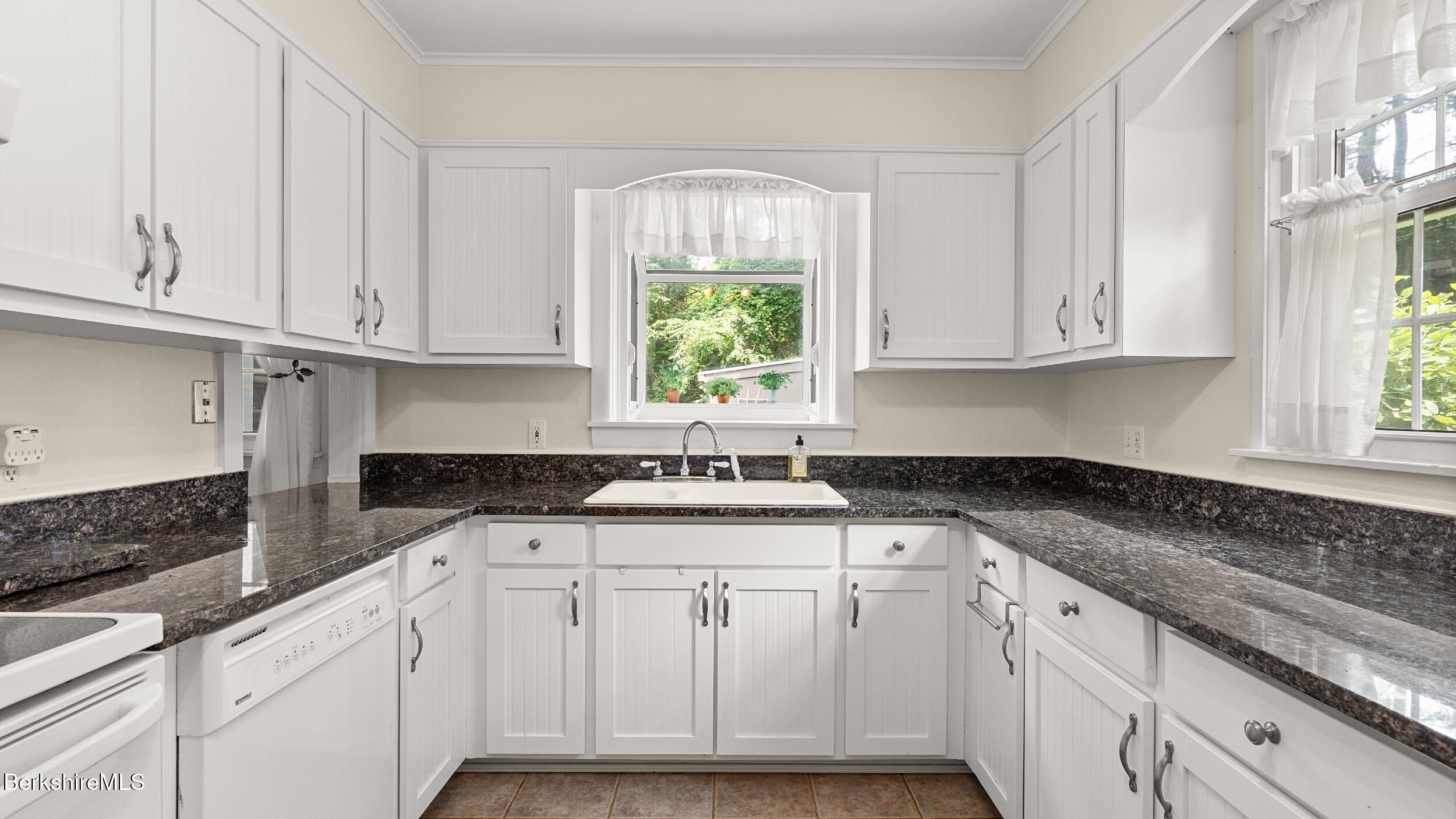 33 Creamery Road Egremont, MA 01230 - Photo 5 of 29 DSC00175LR