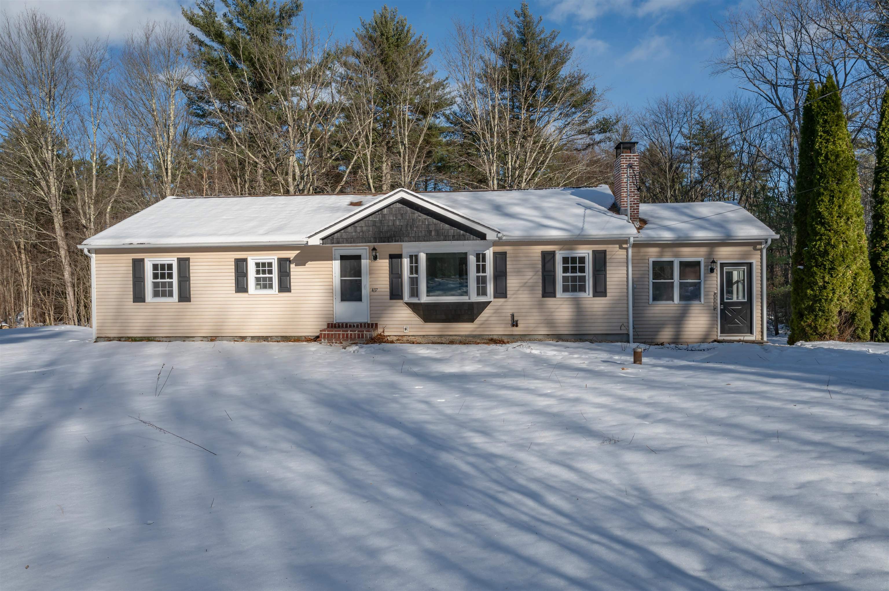 437 Chester Road Auburn, NH 03032 - Photo 32 of 36 Gallery Image 32