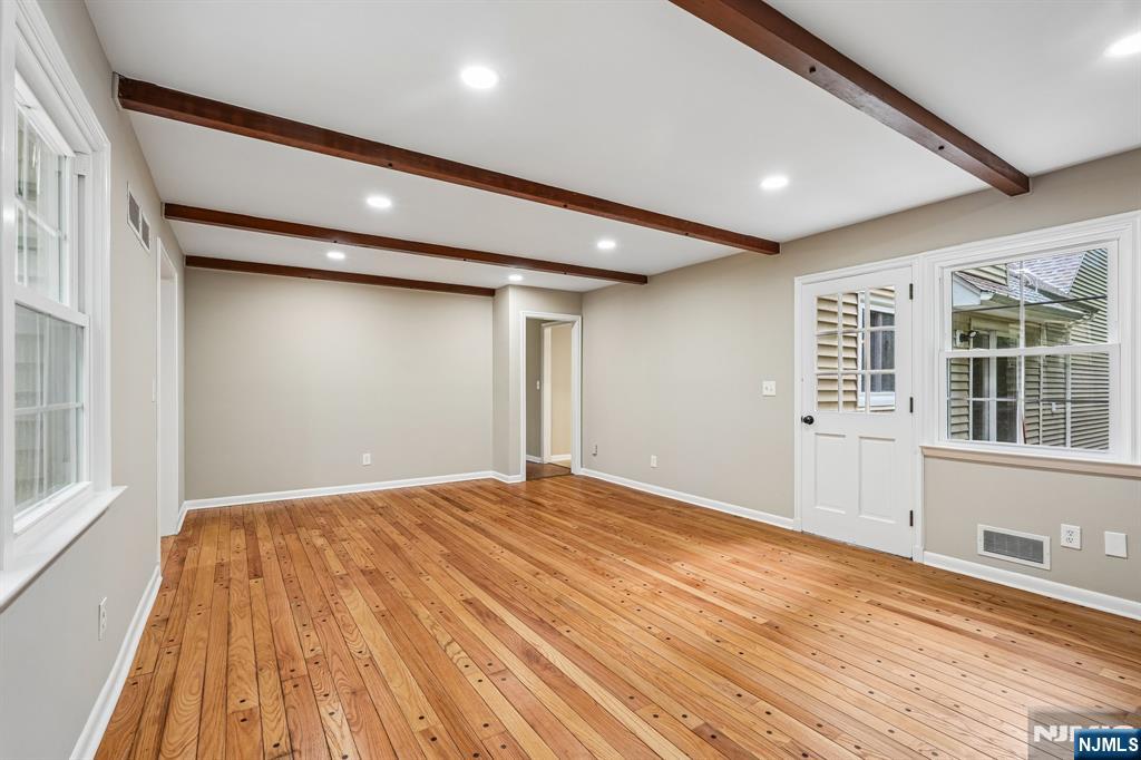 12 Apache Road Wayne, NJ 07470 - Photo 13 of 47