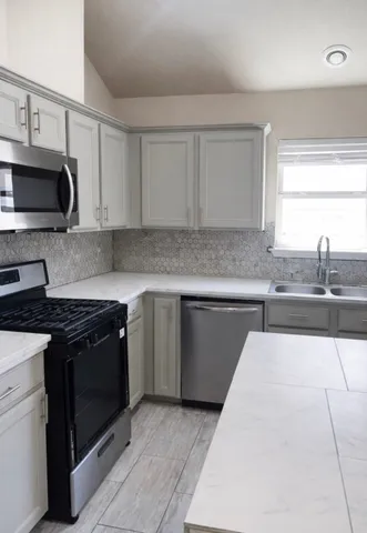 $1,850 | 1035 Auburn View Lane, Fresno, TX 77545