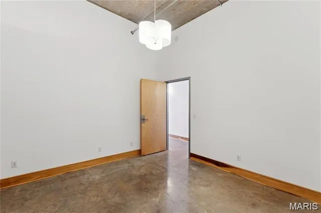 $144,900 | 2201 Locust Street, Unit 207, St. Louis, MO 63103