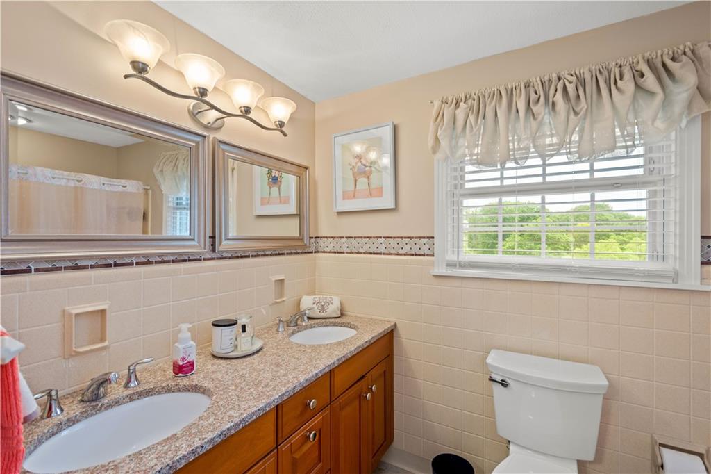 520 Miranda Road Pittsburgh, PA 15241 - Photo 16 of 22 Gallery Image 16