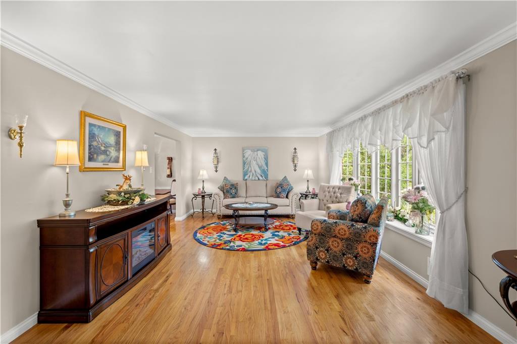 520 Miranda Road Pittsburgh, PA 15241 - Photo 6 of 22 Gallery Image 6