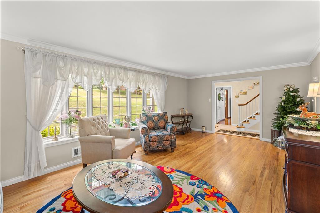 520 Miranda Road Pittsburgh, PA 15241 - Photo 7 of 22 Gallery Image 7