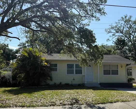 $1,950 | 1247 New York Avenue, Dunedin, FL 34698